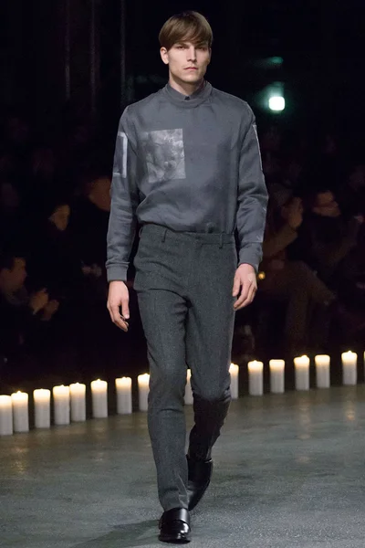 Look 9